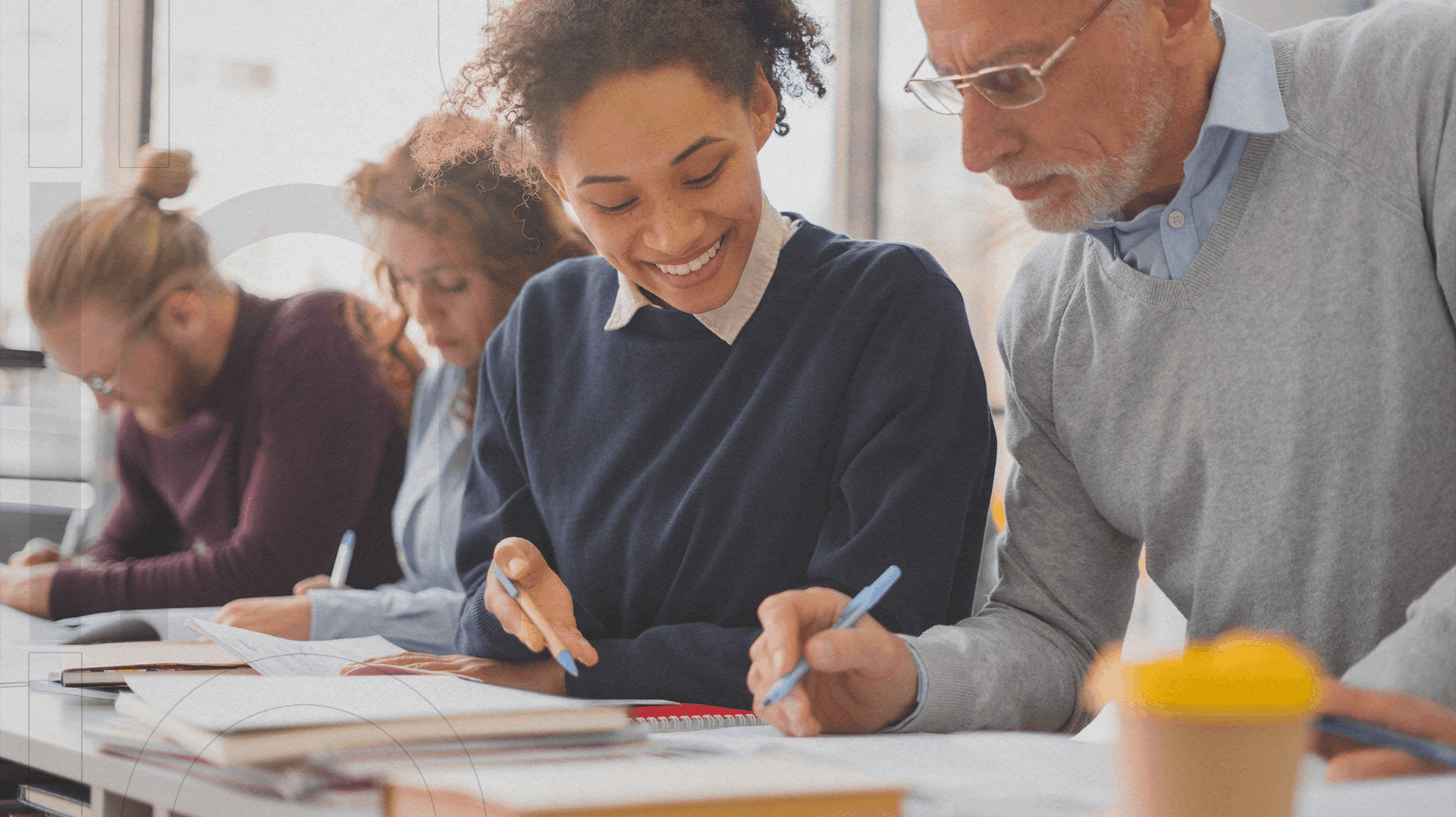 Treinamento isolado vs jornada: qual gera mais ROI? 